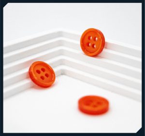 PLASTIC BUTTON